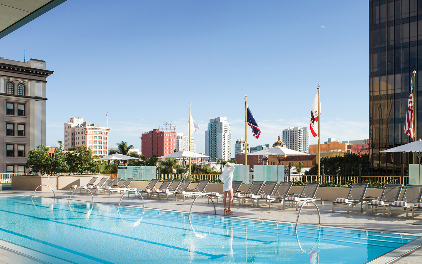 AquaVie Rooftop Pool