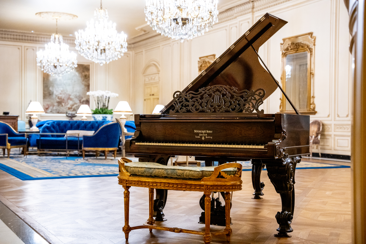 piano in the lobby of the westgate hotel